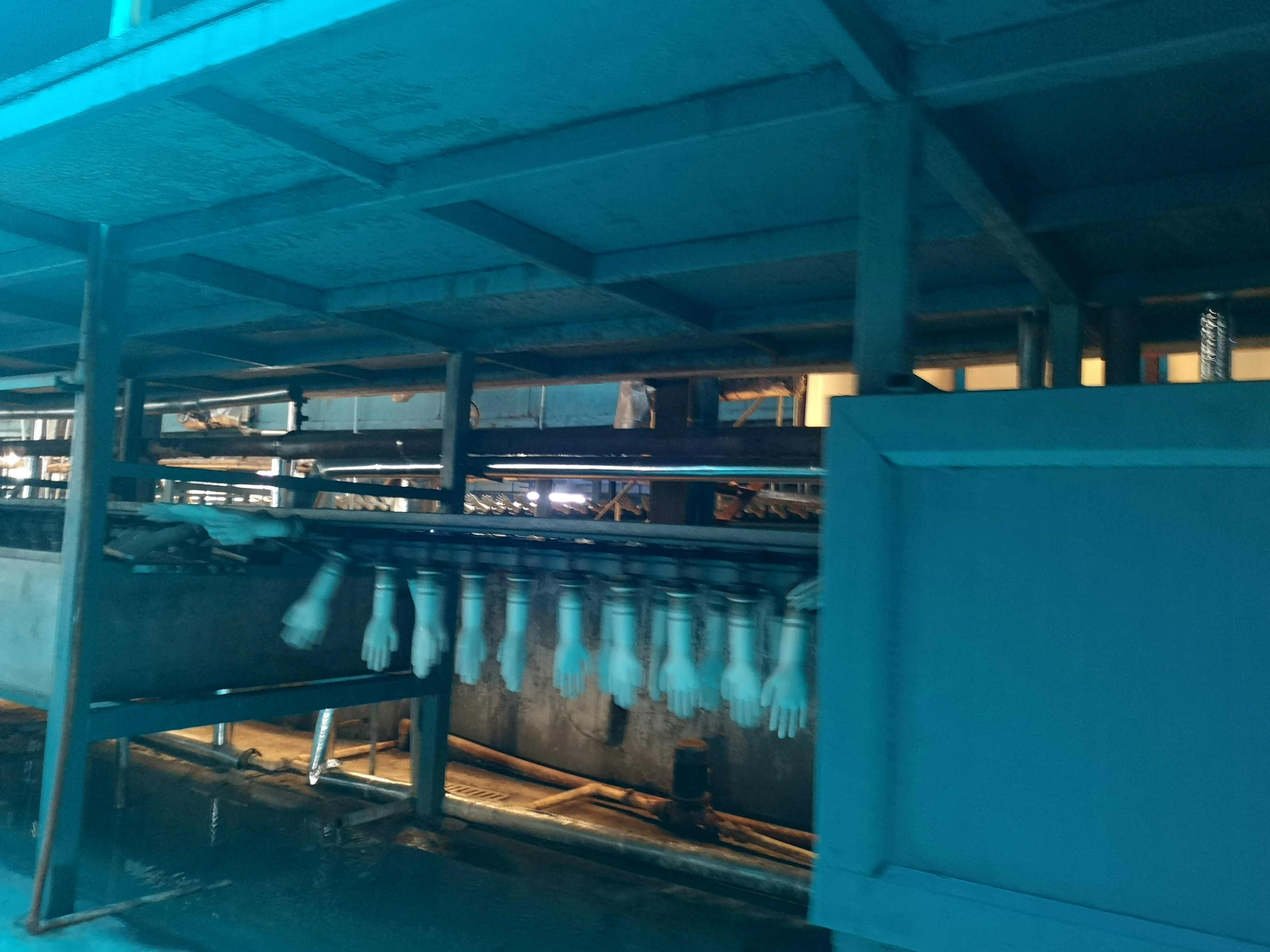 
China top sell good price surgical vvinyl glove production line with latex glove dipping machine 