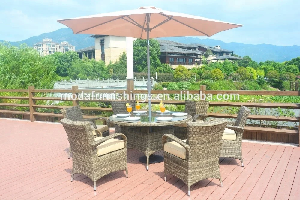 Moda уличный Плетеный Круглый садовый набор мебели стеклянный обеденный стол и стулья