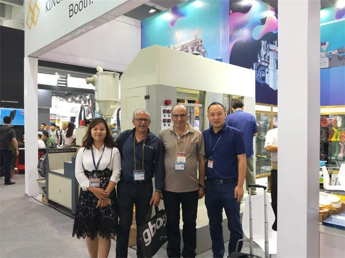 Two Station PVC TPR TPU TR Sole Making Machine for Soccer Shoes Outsole