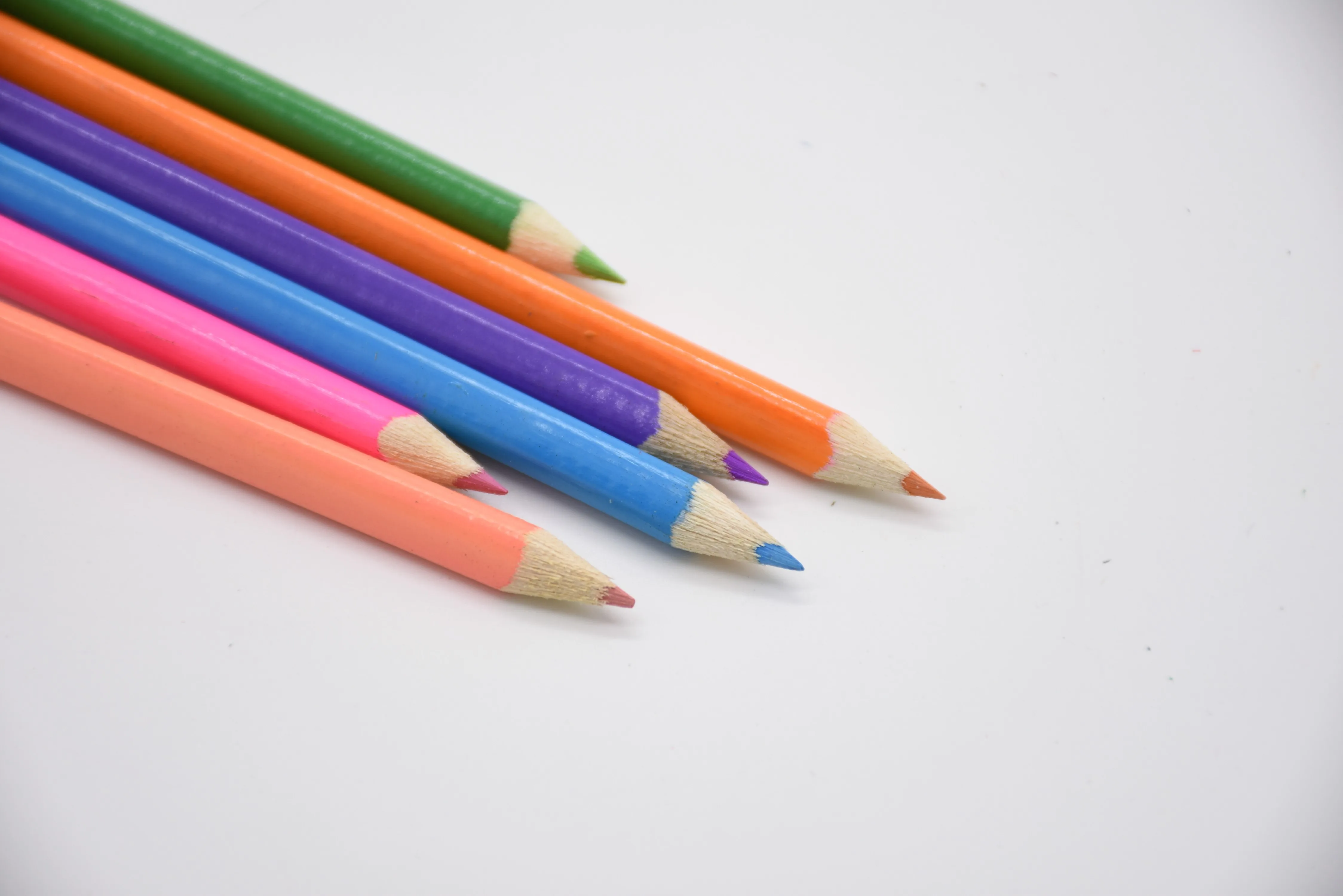 Chinese Ecofriendly color Cheap Bulk Raw Wood Students Pencil for art projects