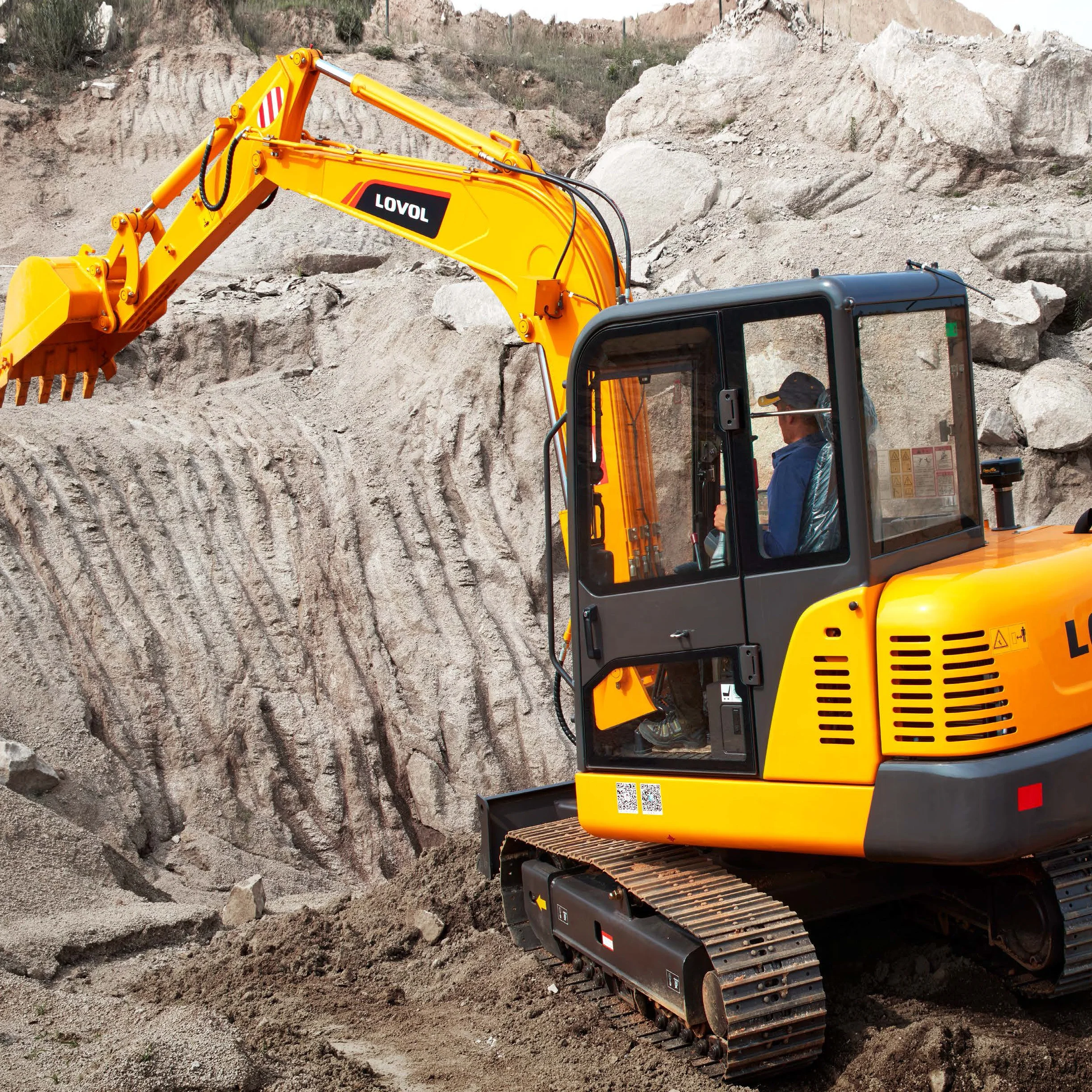 
Chinese 6ton 0.2cbm Small Crawler Excavator New Mini Digger 39kw LOVOL FR60D 