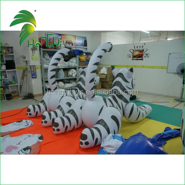 inflatable tiger (4).jpg