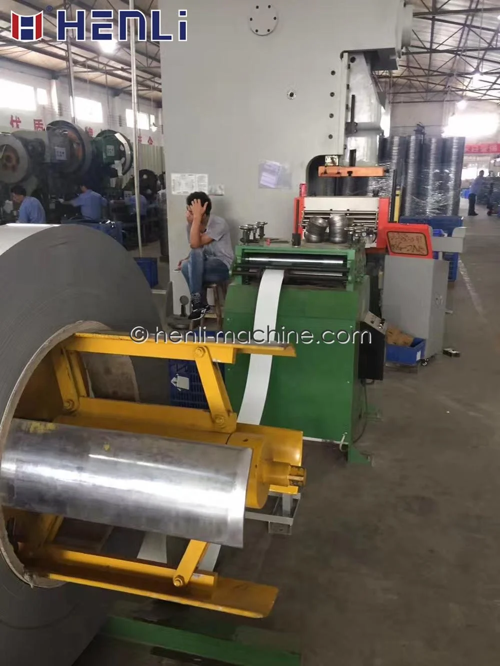 
HENLI Machinery Automatic servo strip steel precision punch feeder for sale <strong>Functions of NC Servo Feeder</strong>&nbsp;<strong>Features</strong>