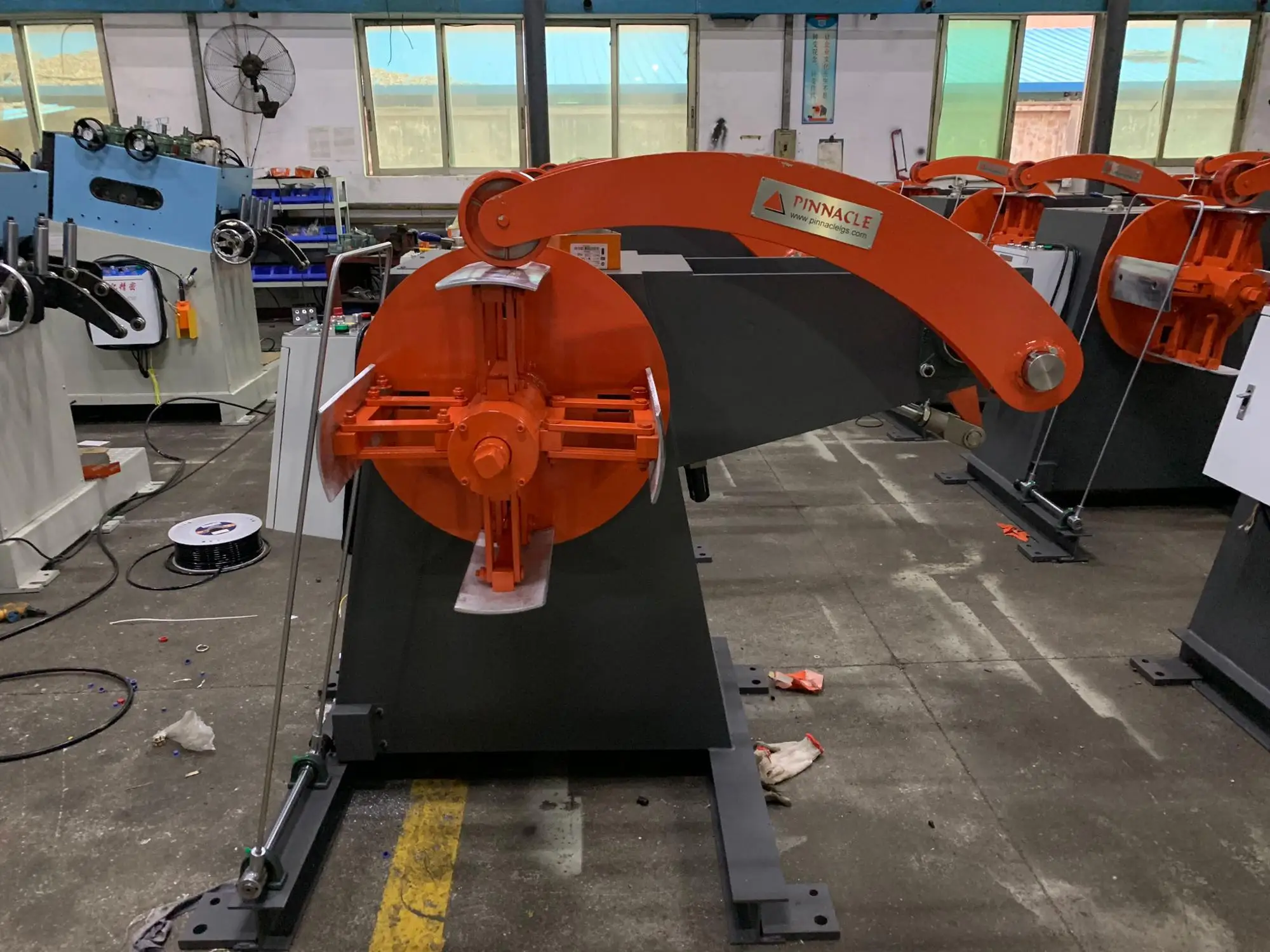 
Customized Hydraulic decoiler/uncoiler/coil hold for Light Gauge Steel Framing Machine 