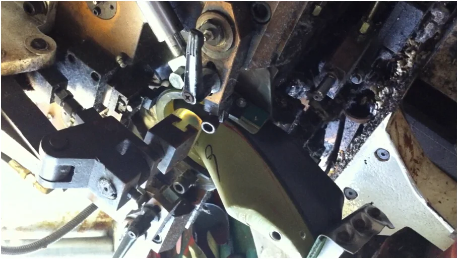 Hot sale toe lasting machine QF-737A  simple shoes making machine