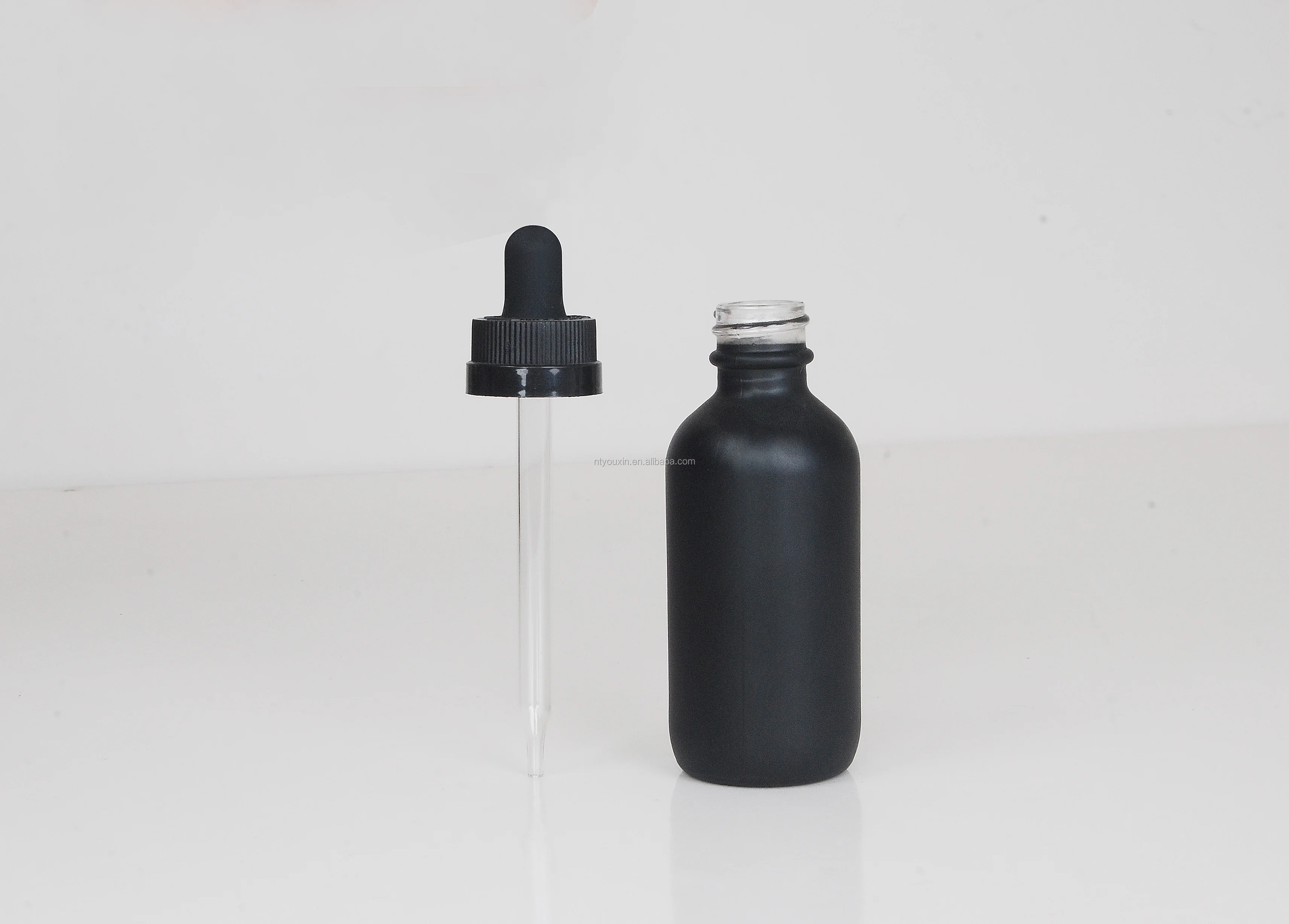 
Empty 10ml black essential oil glass bottle for essential 