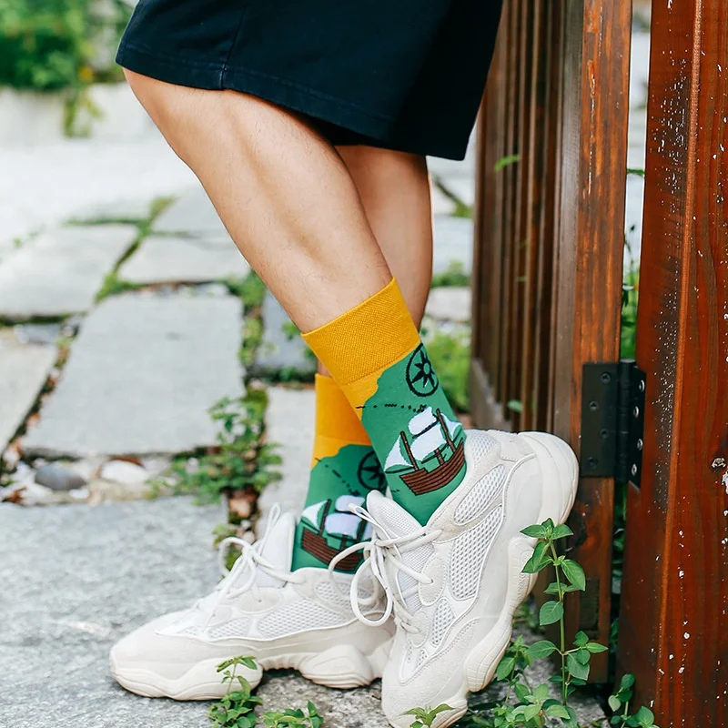 Novelty crazy young boy teen tube winter funny patterned men socks