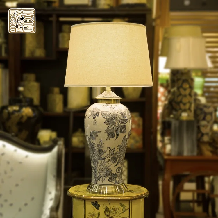 Chinese style blue flower figure table lamp luxury modern antique classic ceramics table lamp for living room