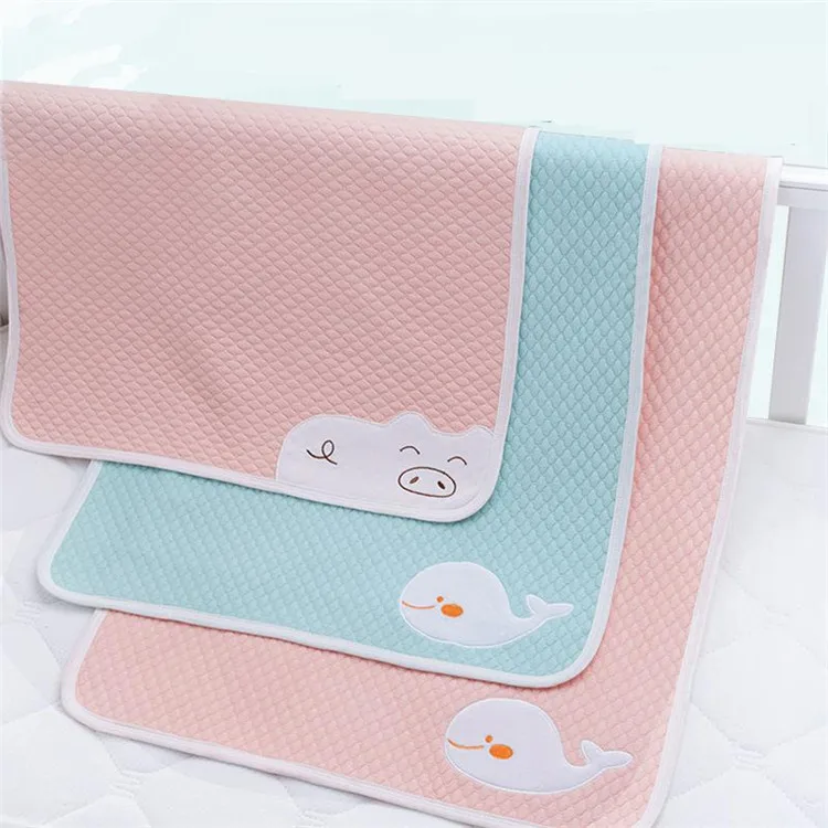 Leakproof and Machine Washable Changing Pad Liners baby changing mat/pad