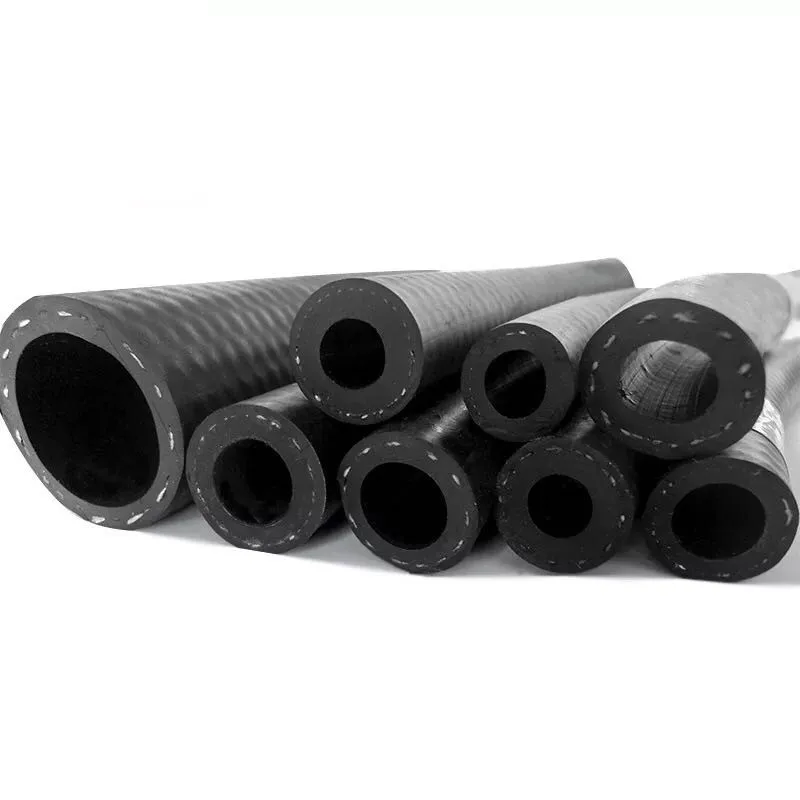 Гибкий шланг из резинового материала высокого