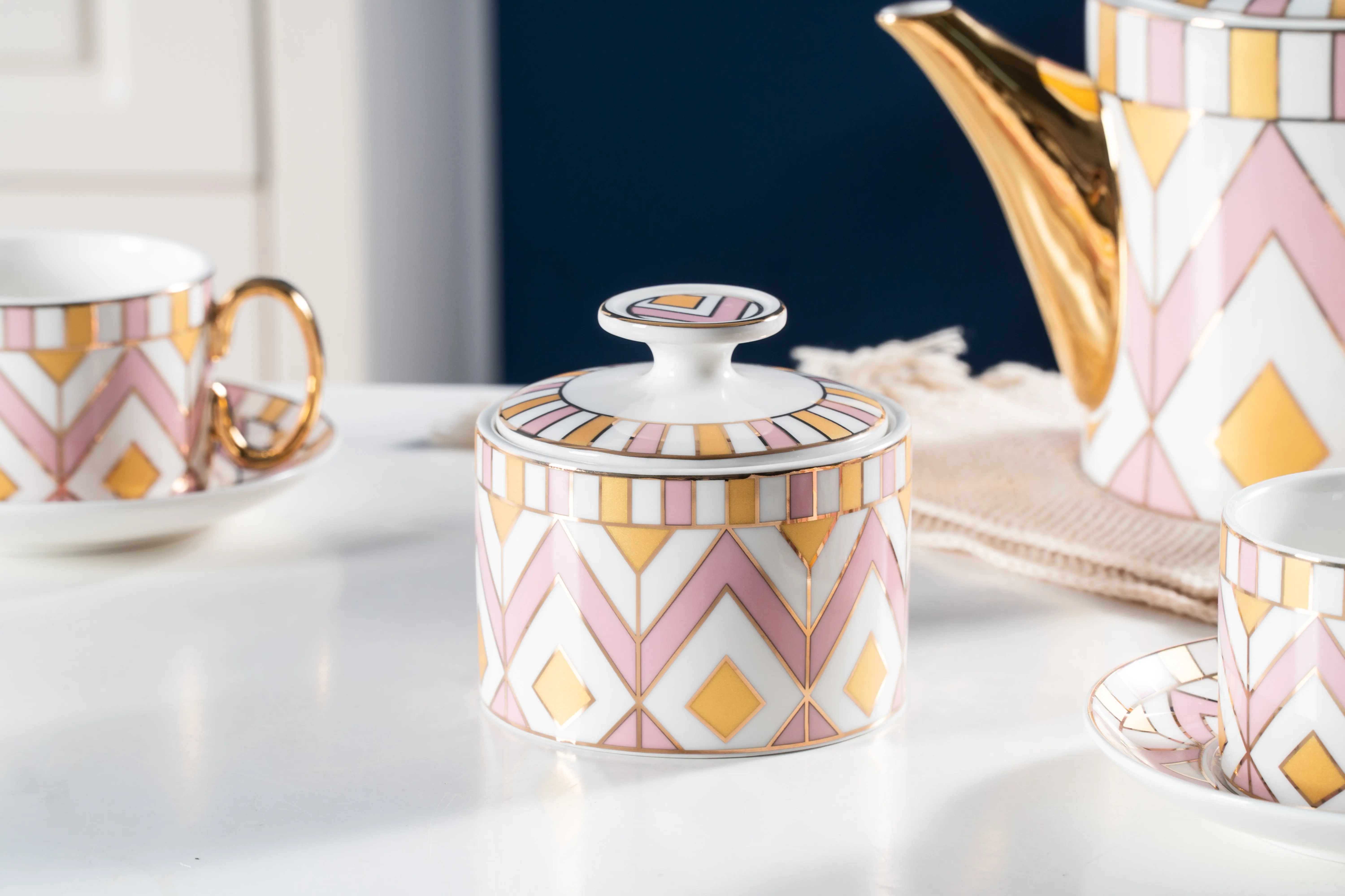 Chaozhou Ceramic Tea Sets Factory New Bone Porcelain Coffee Sets