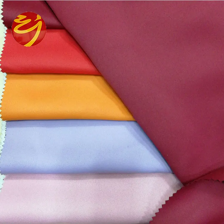 С украшением в виде кристаллов ткань органза