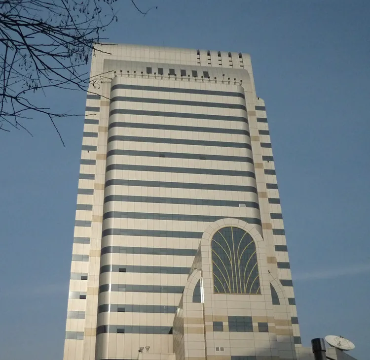 Prefab Large Space Dome Steel Structure Building/Construction With Aluminum Board Glass skylight Cover