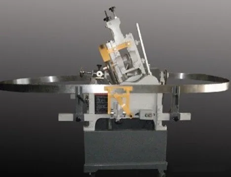 Зубчатый шлифовальный станок SH1116 с максимальной шириной 150 мм и максимальным объемом зубцов 35 мм