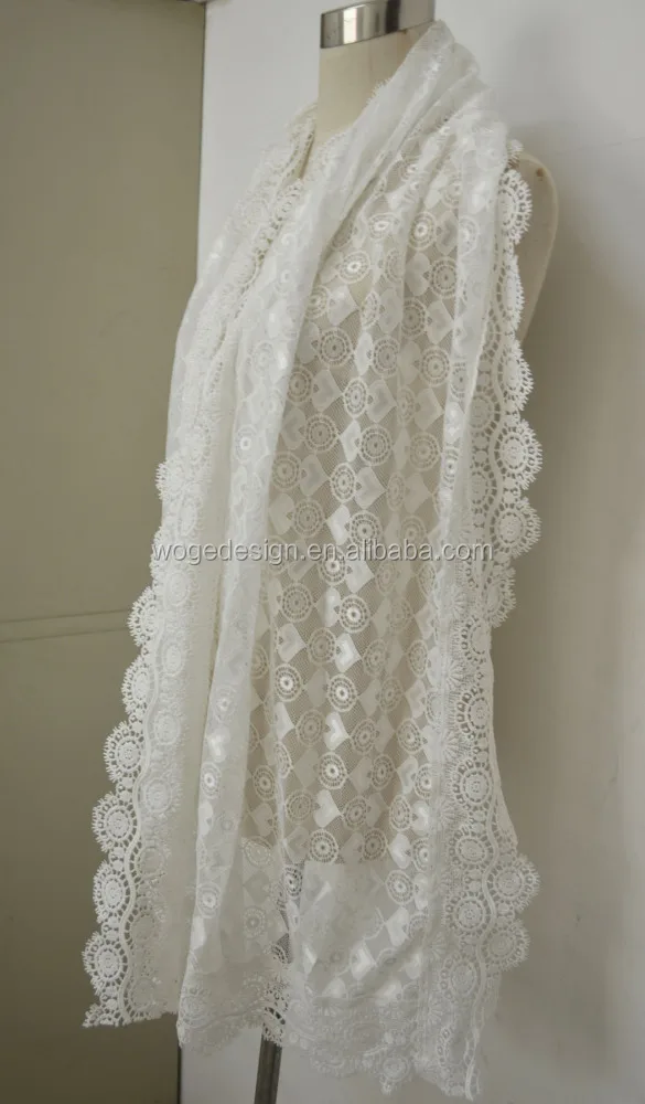 Fashion the latest white crochet cotton round flower heart hijab lace shawl