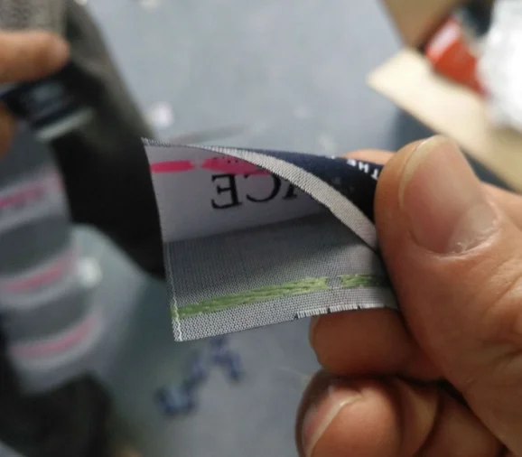 Ultrasonic Label Cutting Machine for Textile/Ribbon/Satin/Wash Care Labels Machine