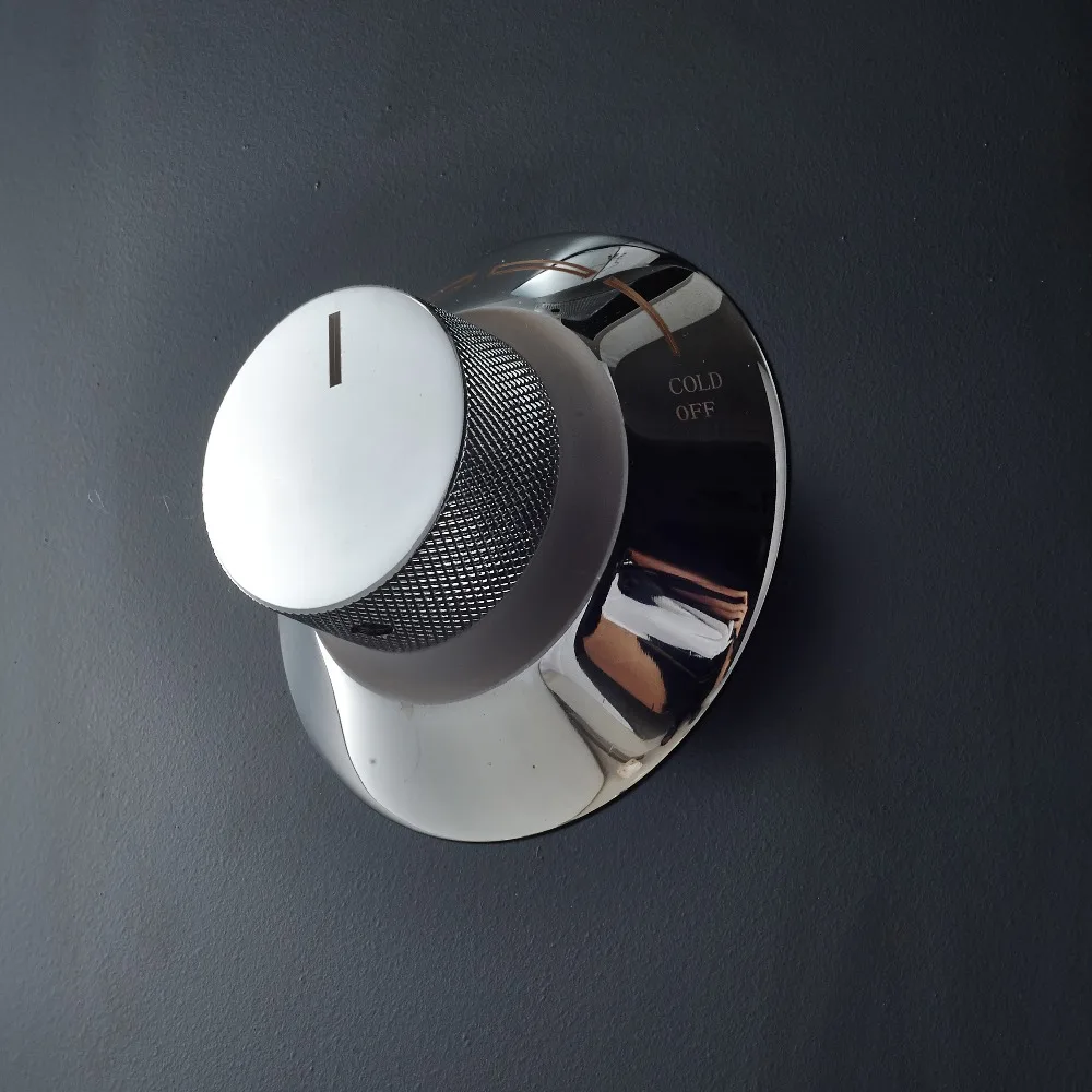 Оптовая цена, компьютеризированная термостатическая светодиодная душевая панель