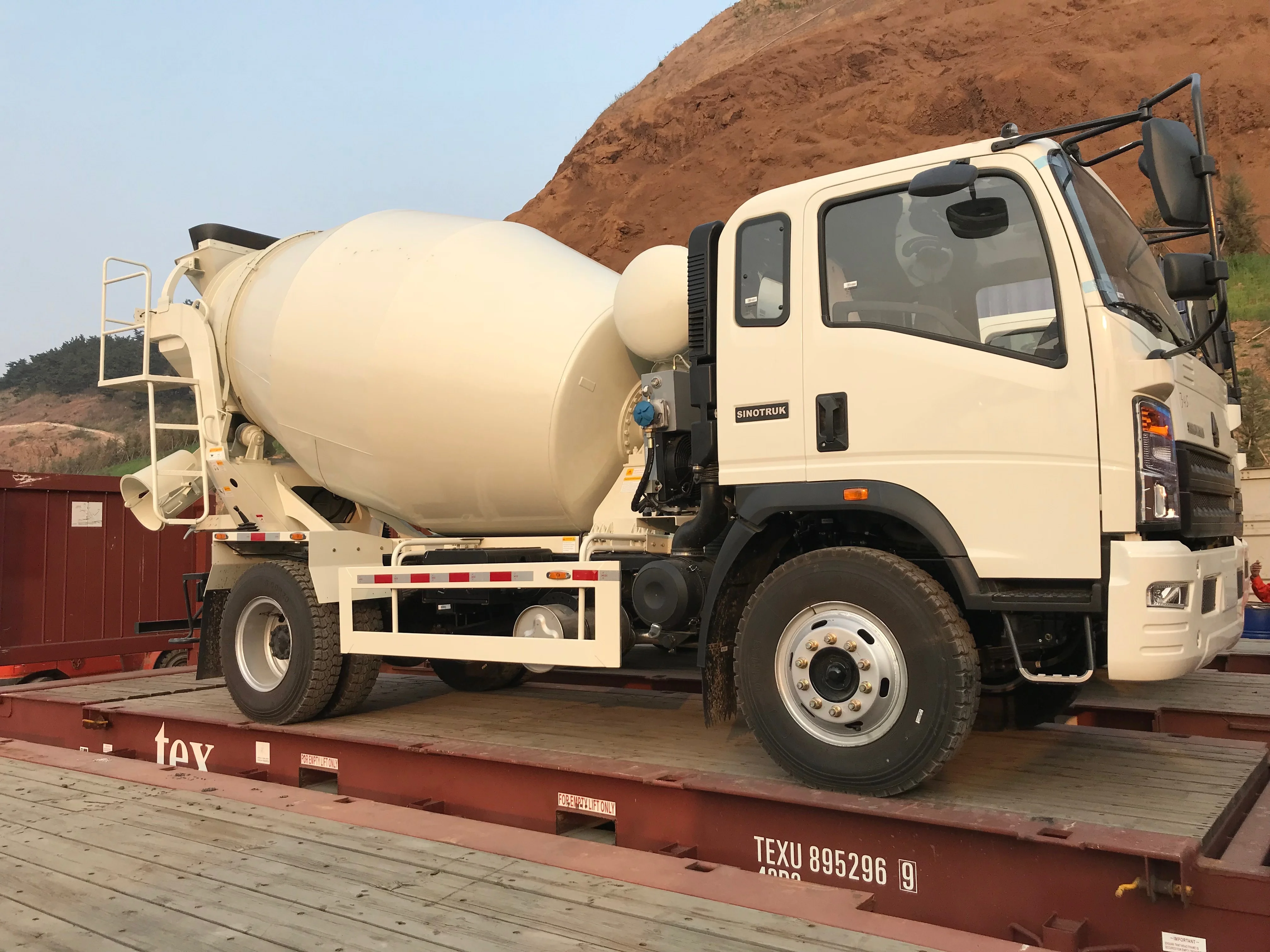 alibaba china sinotruk 8 cubic meters concrete mixer truck