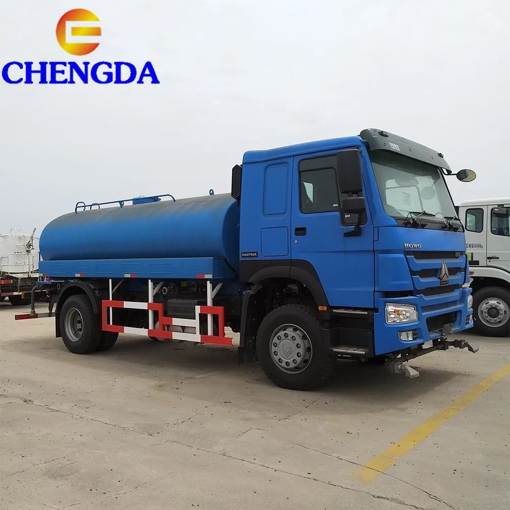 SINOTRUK 6 wheeler 5000 8000 10000 литров, легкий грузовик-цистерна для распыления воды HOWO