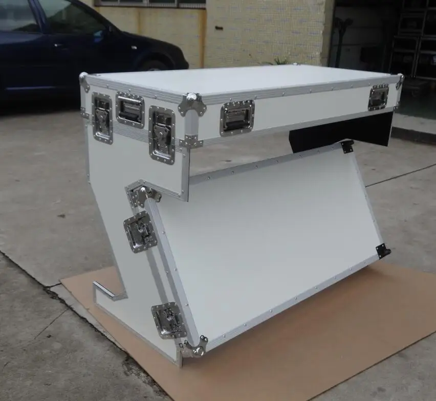 Lightweight DJ Z Table Flight Case Foldable Style with Corner Wheels