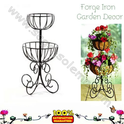 China Factory Made Garden Supplies Decorative Iron Wire Metal Wall Flower Stand