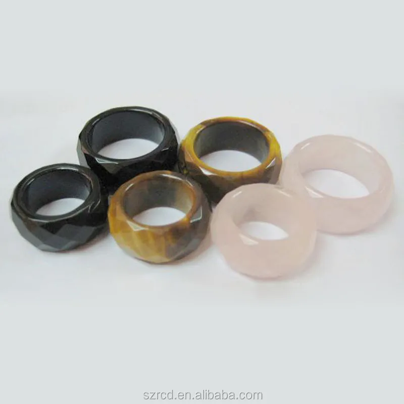 Мужское кольцо из черного обсидиана с гранями