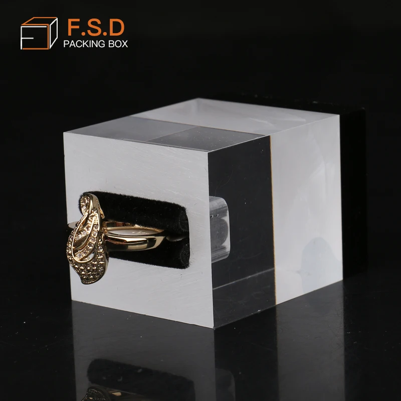 fsd factory competitive price ring acrylic jewelry display   luxury  jewelry display stand set