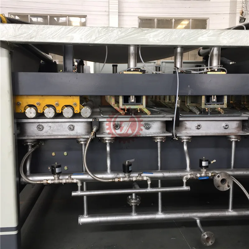 Машина для производства картонных коробок с двойным излучением