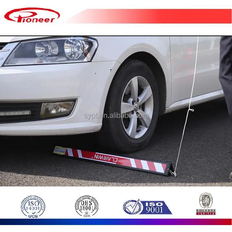 law enforcement tire deflation road barrier spike