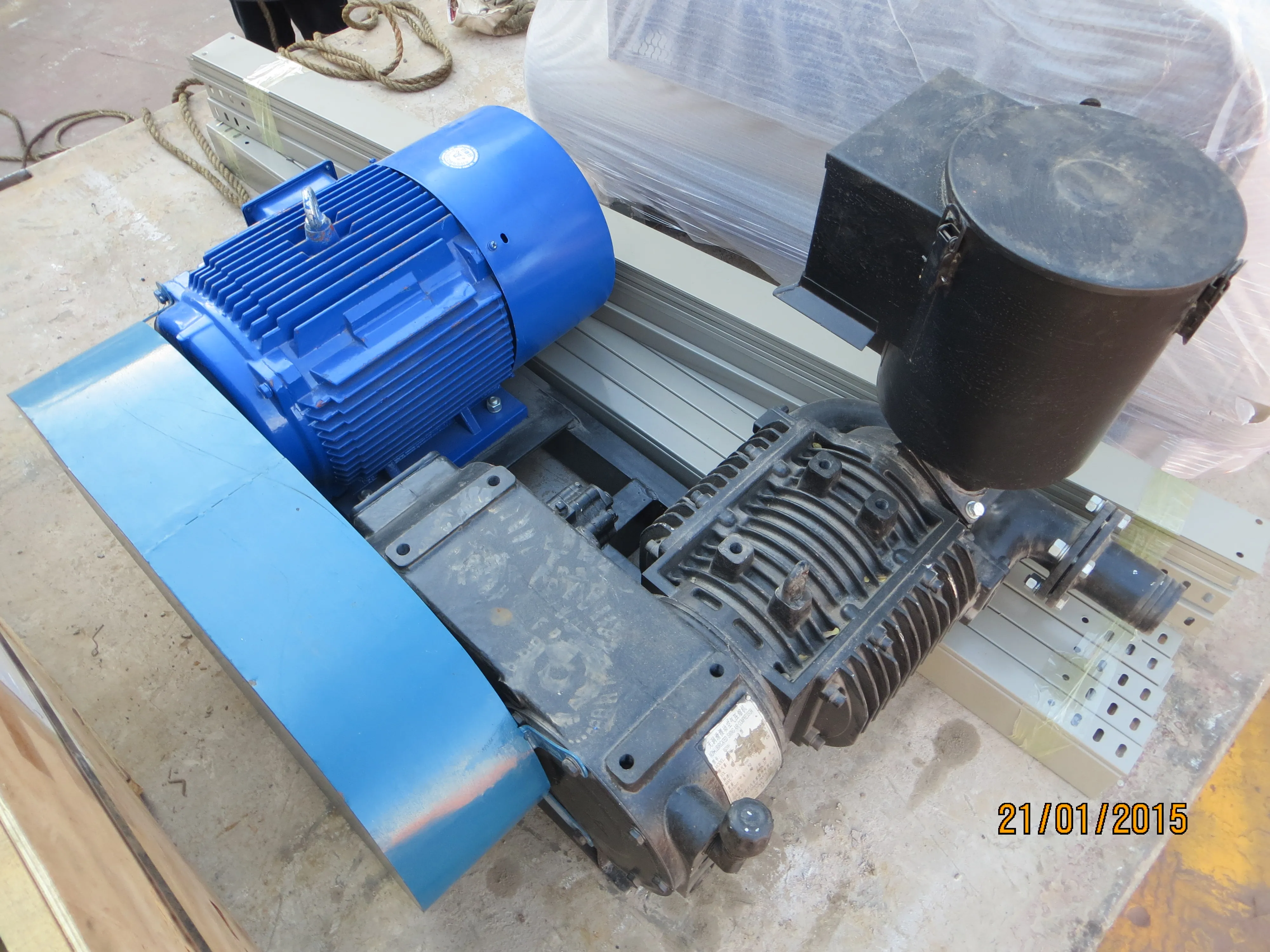 
High performance ready mix HZS240 concrete batching plant for sale in china 