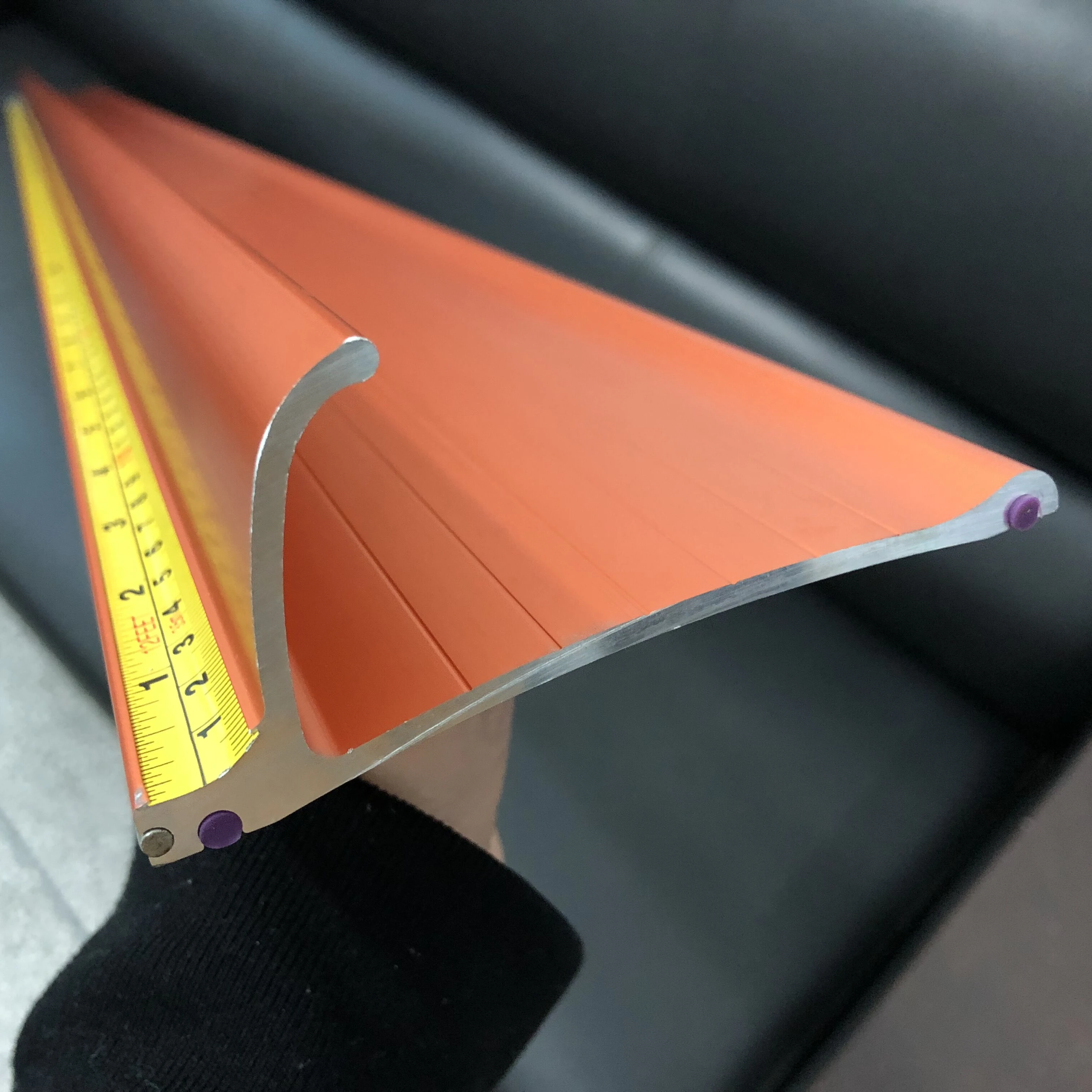 Алюминиевая более широкая линейка безопасности для рекламных материалов