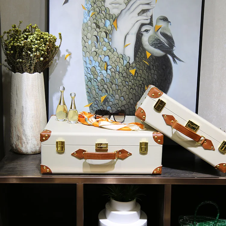 Custom High Quality faux leather decorative Vintage Suitcase Wood Frame travel suitcase