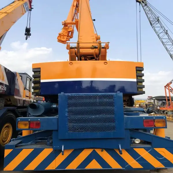 25-тонный японский кран kobelco RK250 повышенной проходимости/б/у для продажи