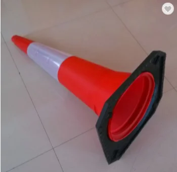 Middle East standard low price plastic traffic cone road cone with black rubber base
