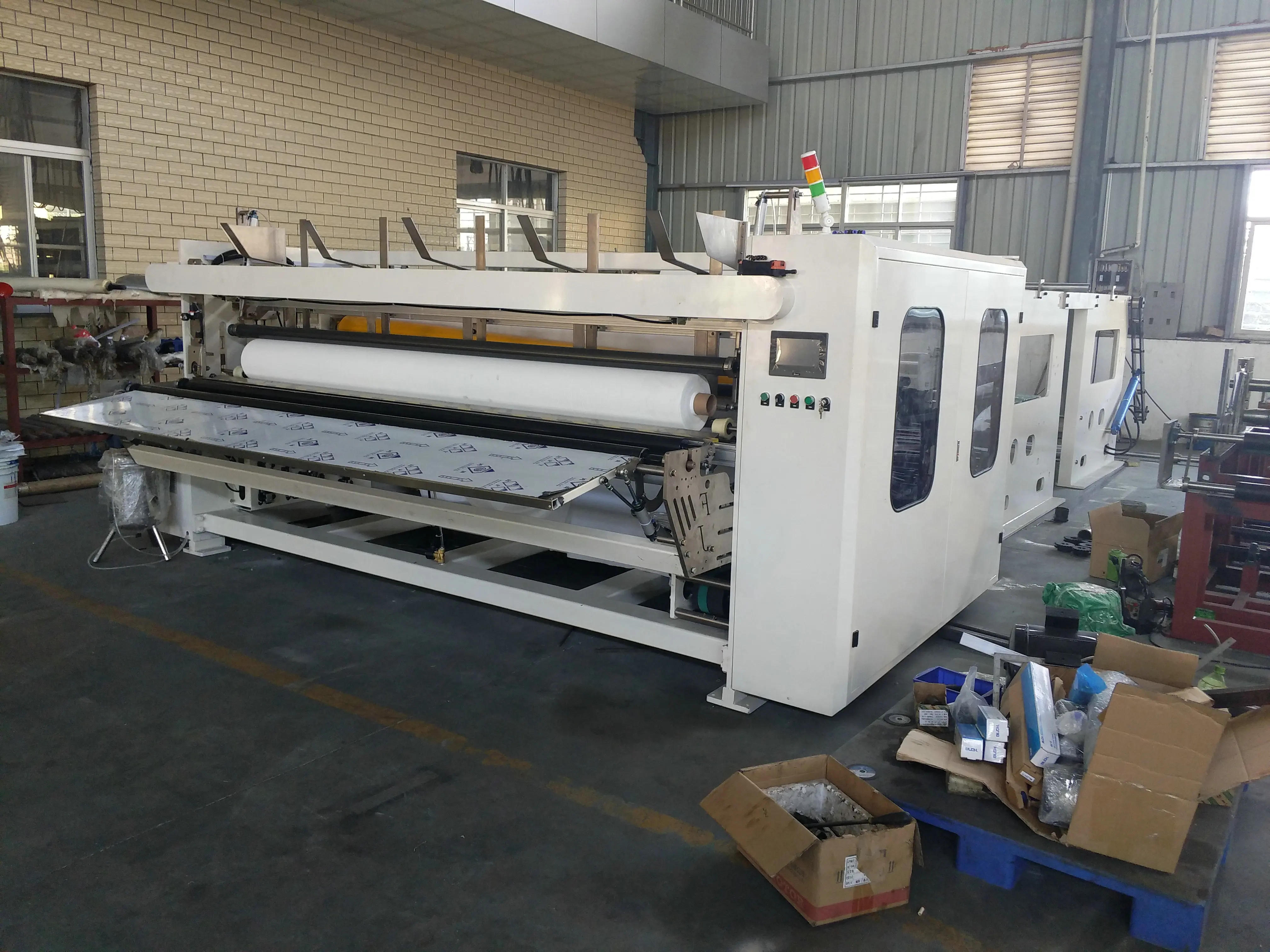 
China manufacturer small toilet tissue paper making machine 