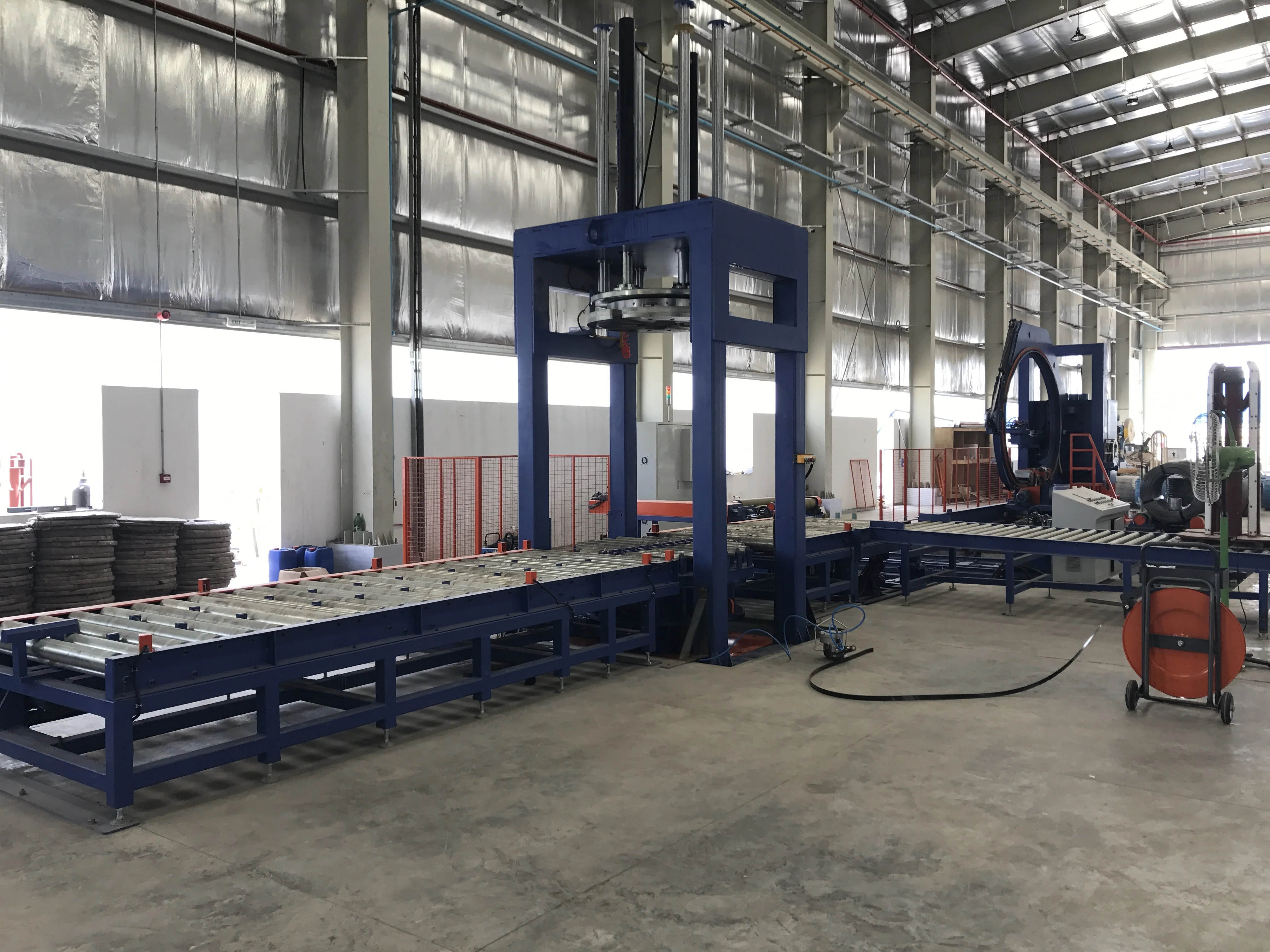 
Wire Coil Compacting andf Wrapping Machine 