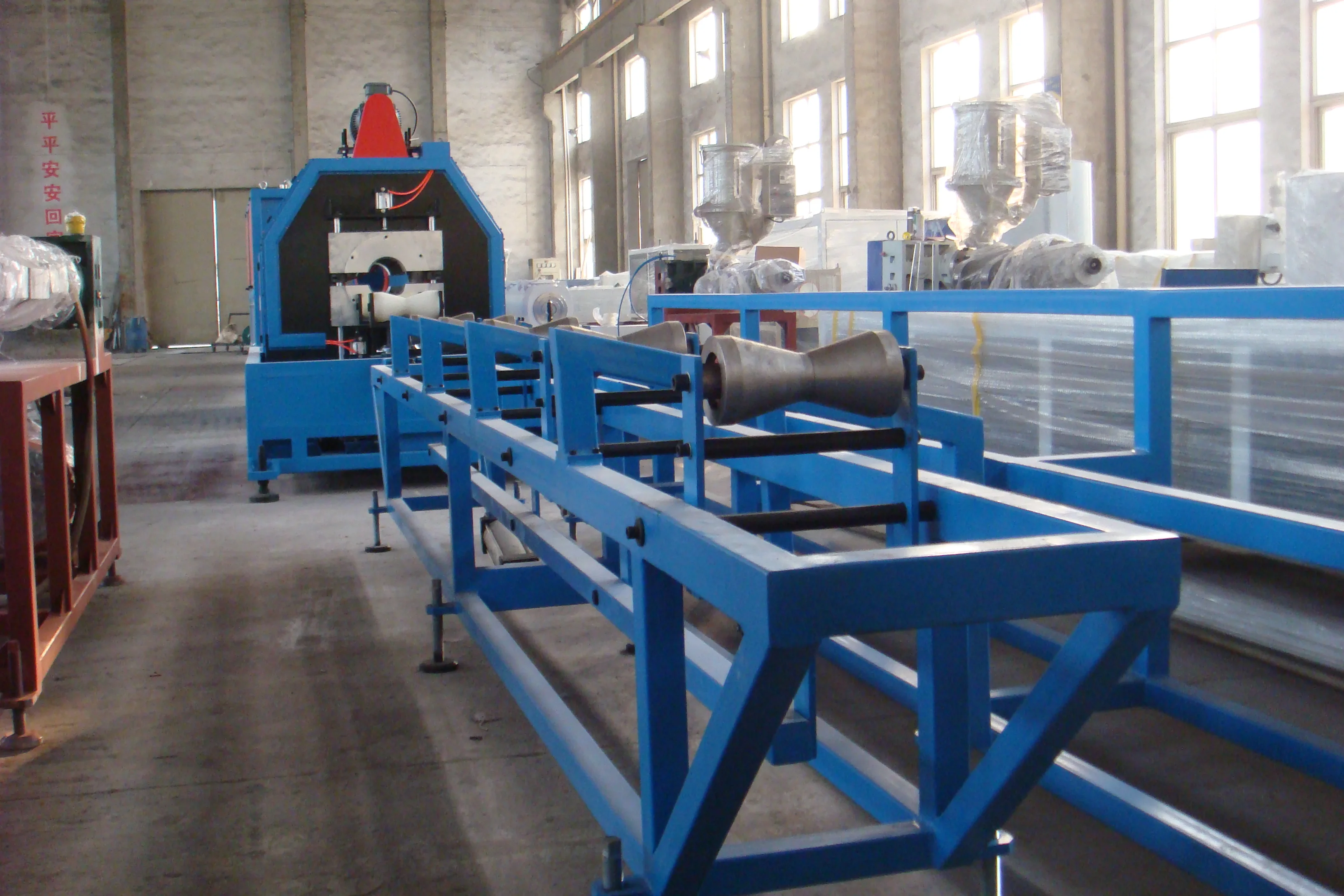 China supply HDPE three layers plastic pipe production line making extruder manufacturing machine for sale