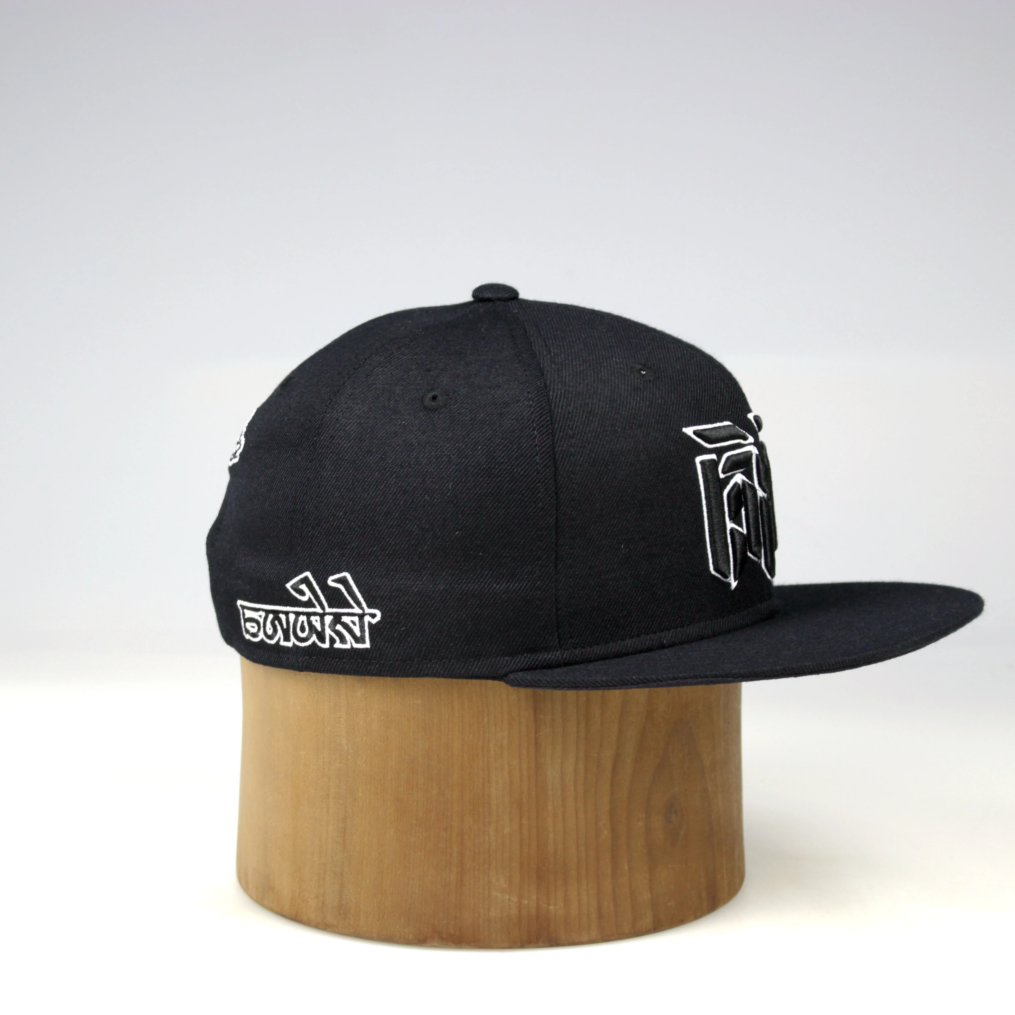 Customize Snap back Embroidered Snapback Hats with Printed Visor