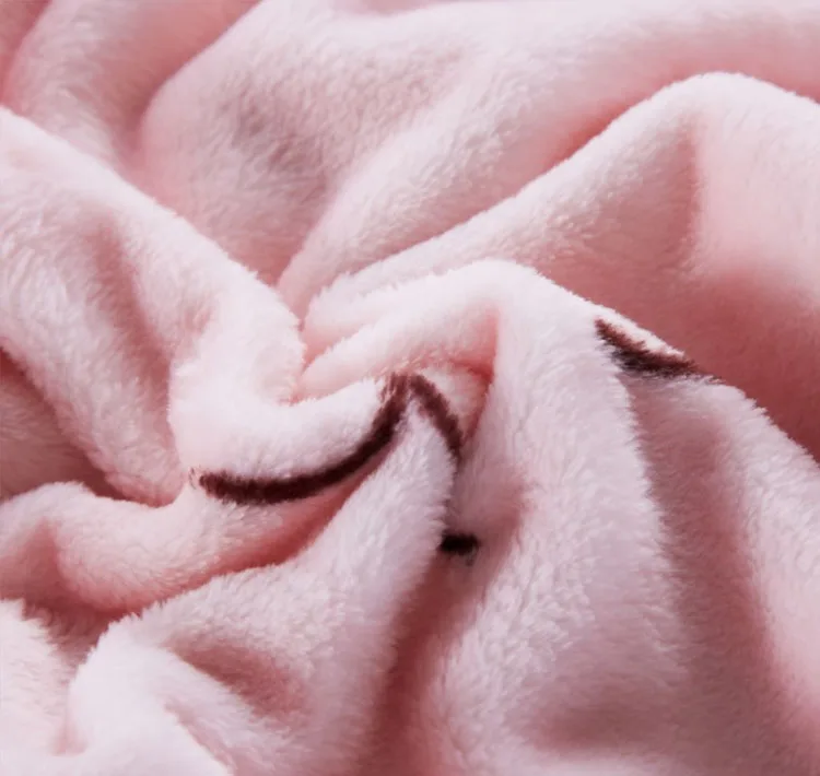 Korea style cheap wholesale 100%polyester flannel fleece blankets warm knitted home use customized gift made in china