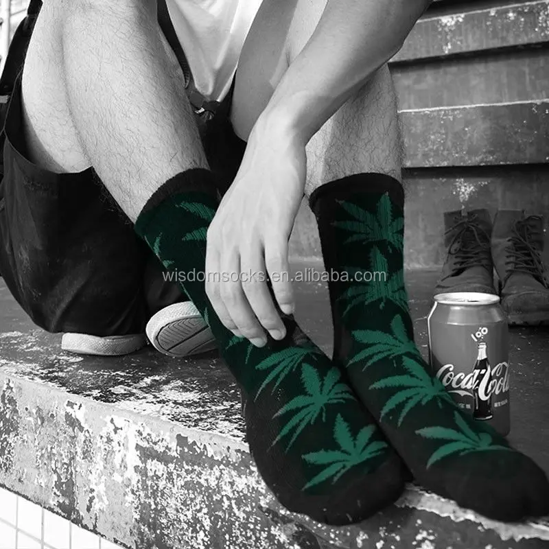 wholesale street men skateboard colorful sport bulk crew canada leaf weed socks