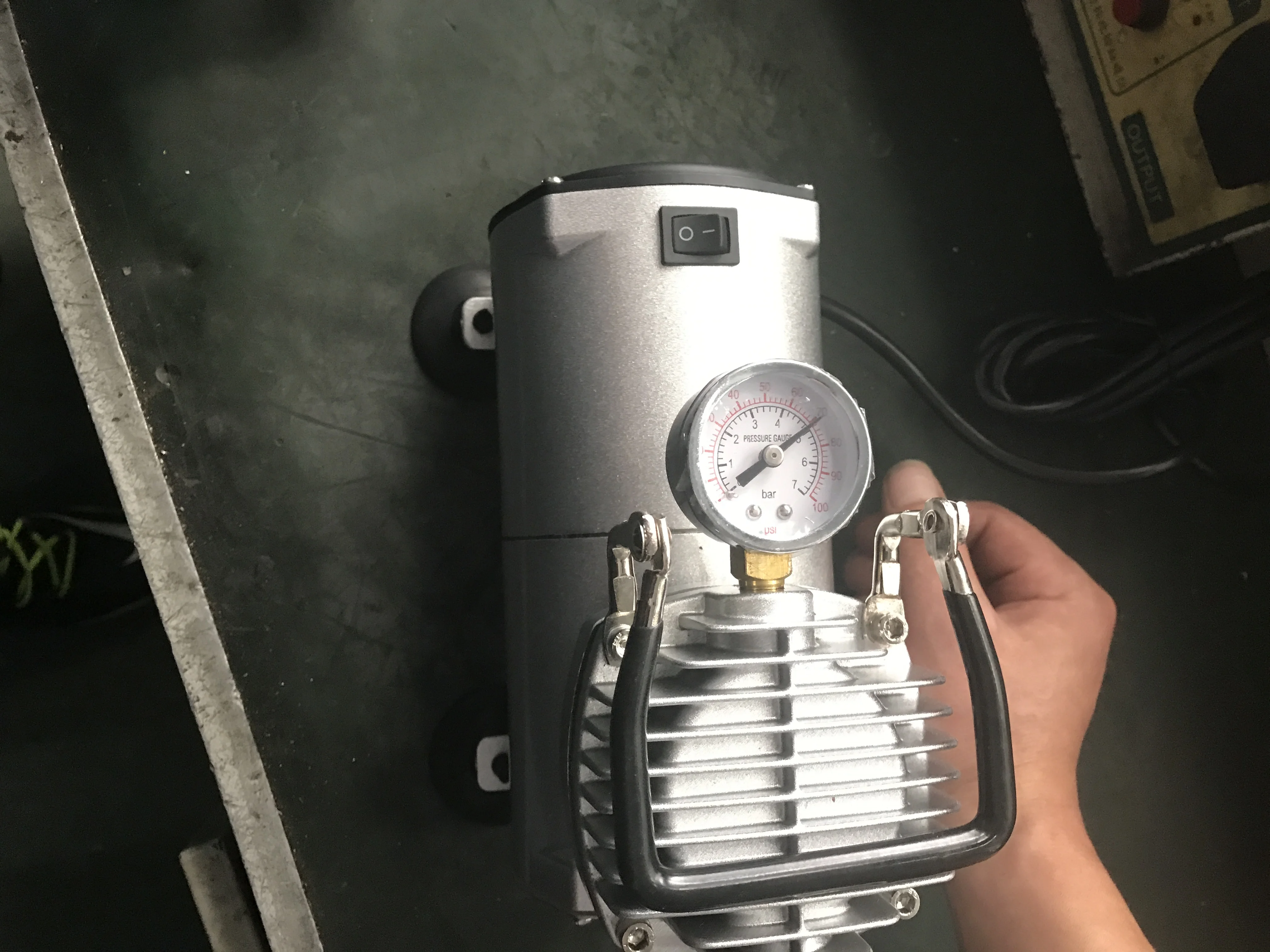 popular Electric submersible pump football basketball balls pump vacuum tyre pump