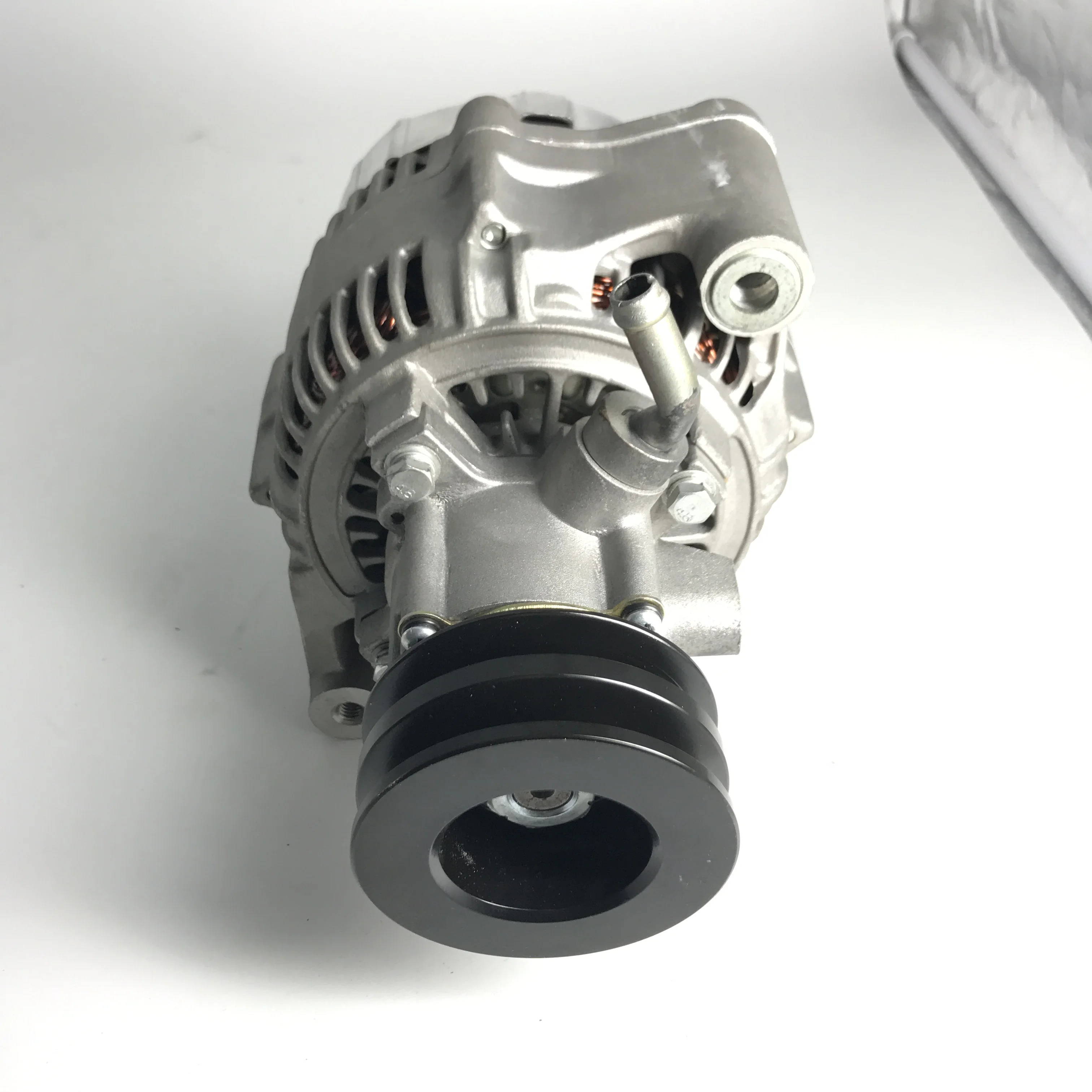 Hiace van mini bus 2005-2018 27040-54670 Round flat square plug ac alternator with pulley 5L 12v 120A car parts