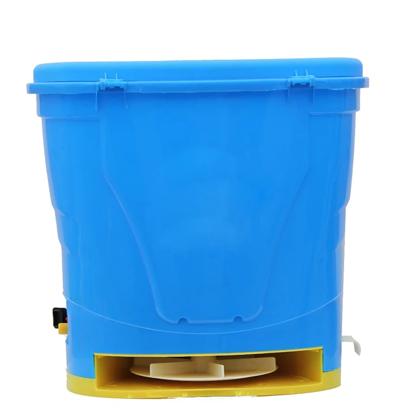 High-efficiency electronic fertilizer for agricultural and garden