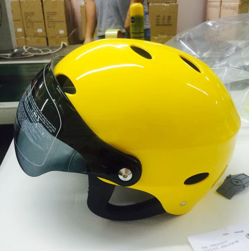 Шлемы для каякинга и водных видов спорта