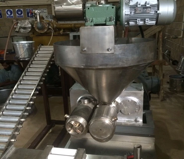  Легкая в эксплуатации Высокоэффективная экструзионная машина для креветок