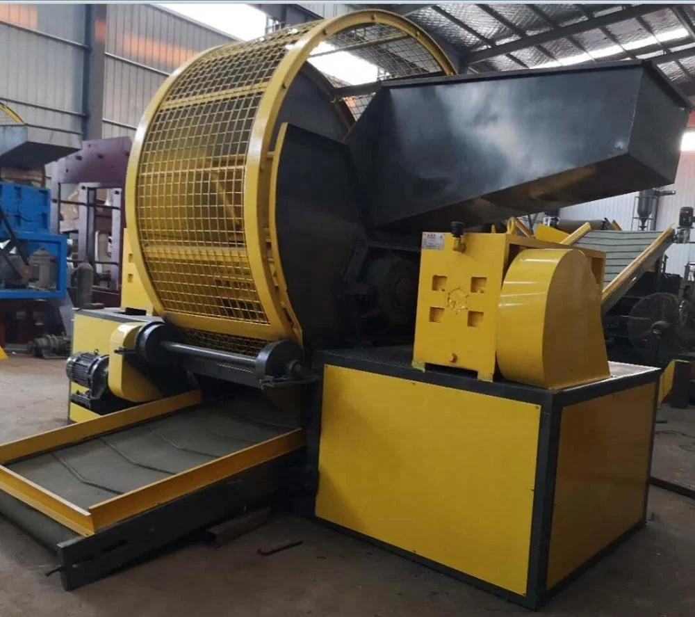 Whole tire shredder machine for crumb rubber machine
