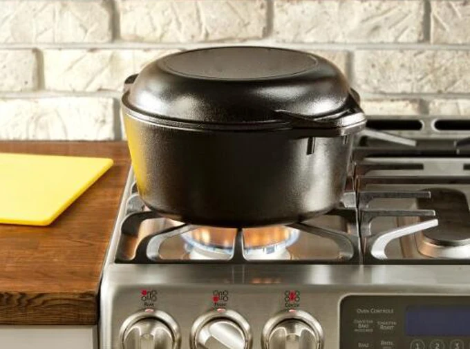 cast iron dutch oven outdoor cookware