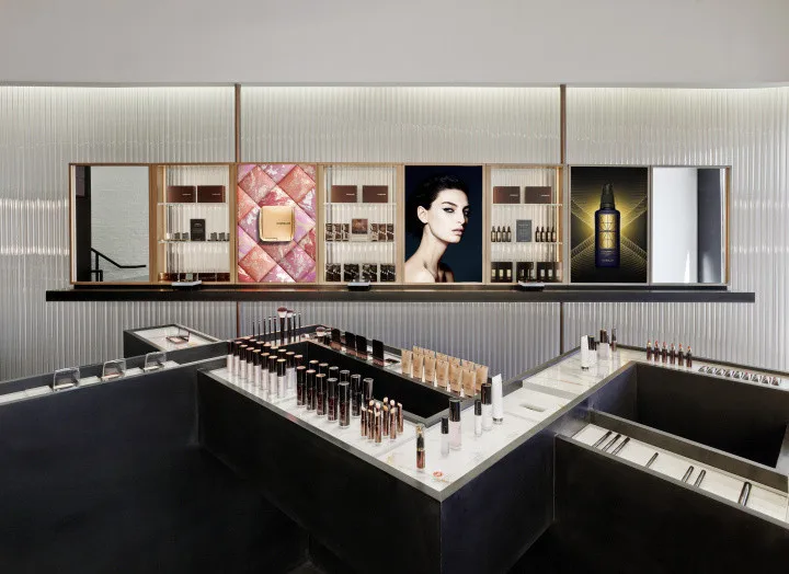 China Wholesale Makeup Beauty Store Design Small Shop Retail Design Furniture Cosmetic Shop Interior Design