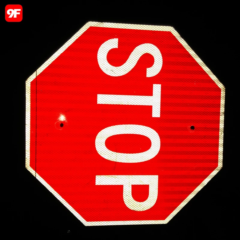 Triangle traffic sign manufacture of traffic signs
