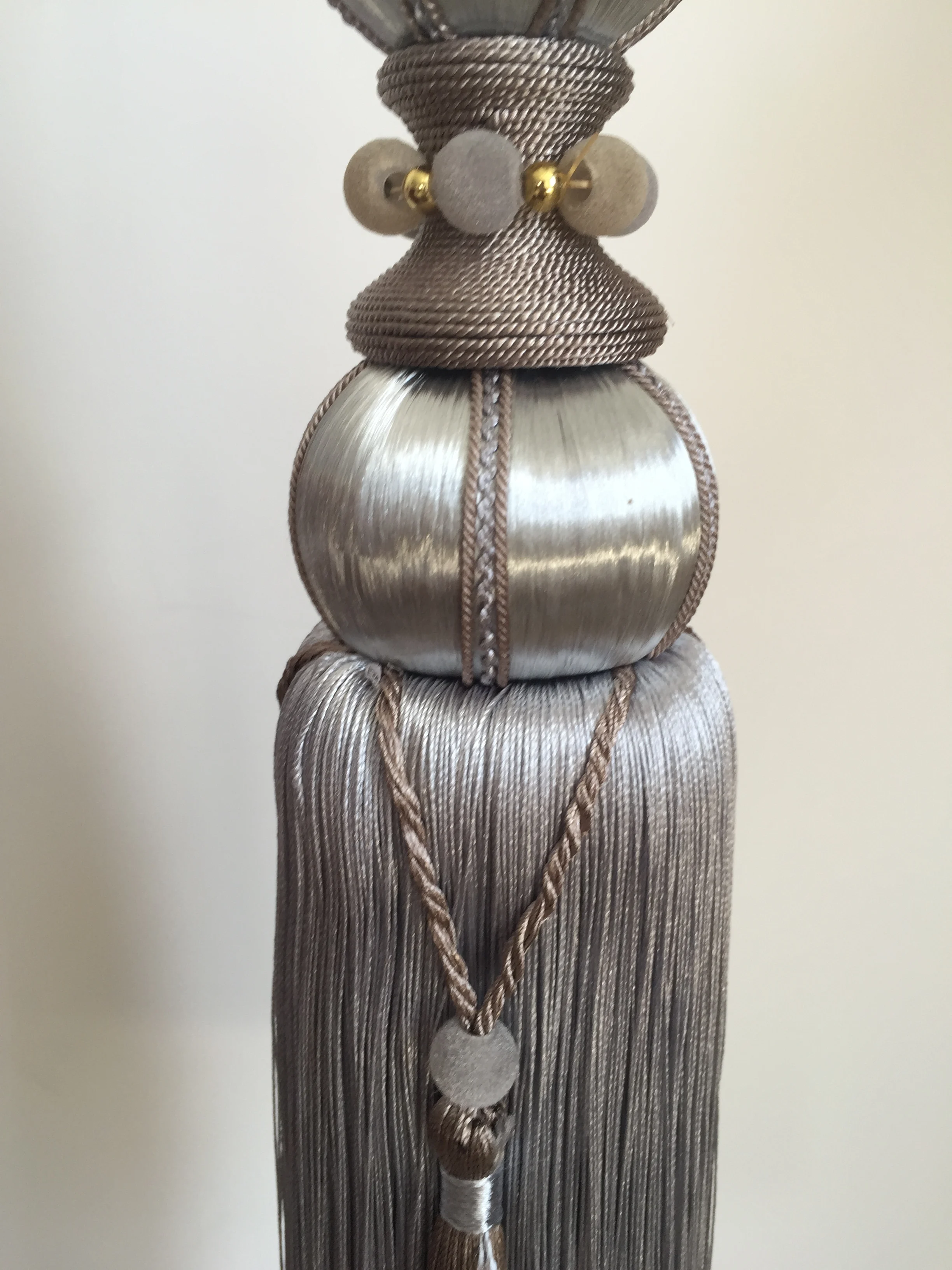 
polyester tassel acrylic bead tassel decoration tassel for curtain 